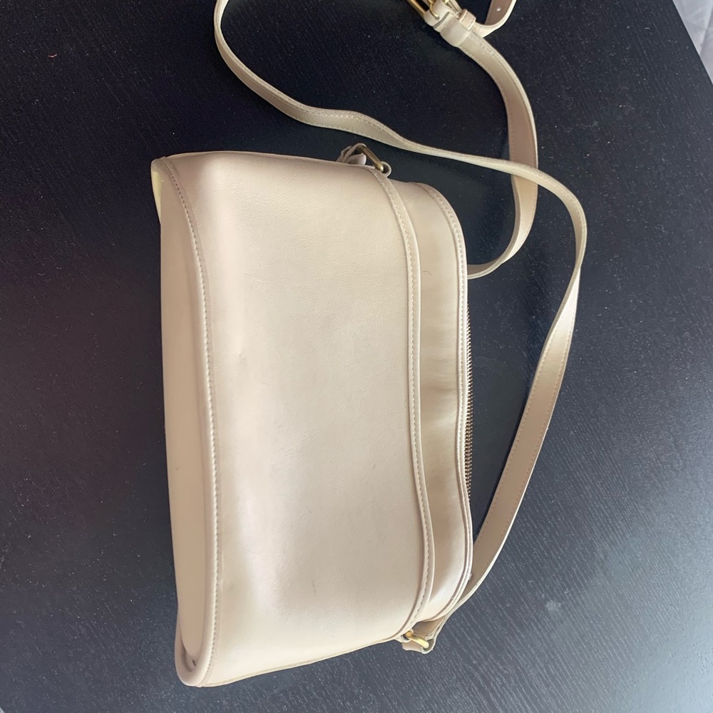 Coach Adjustable strap small shoulder bag - Picture 7 of 10